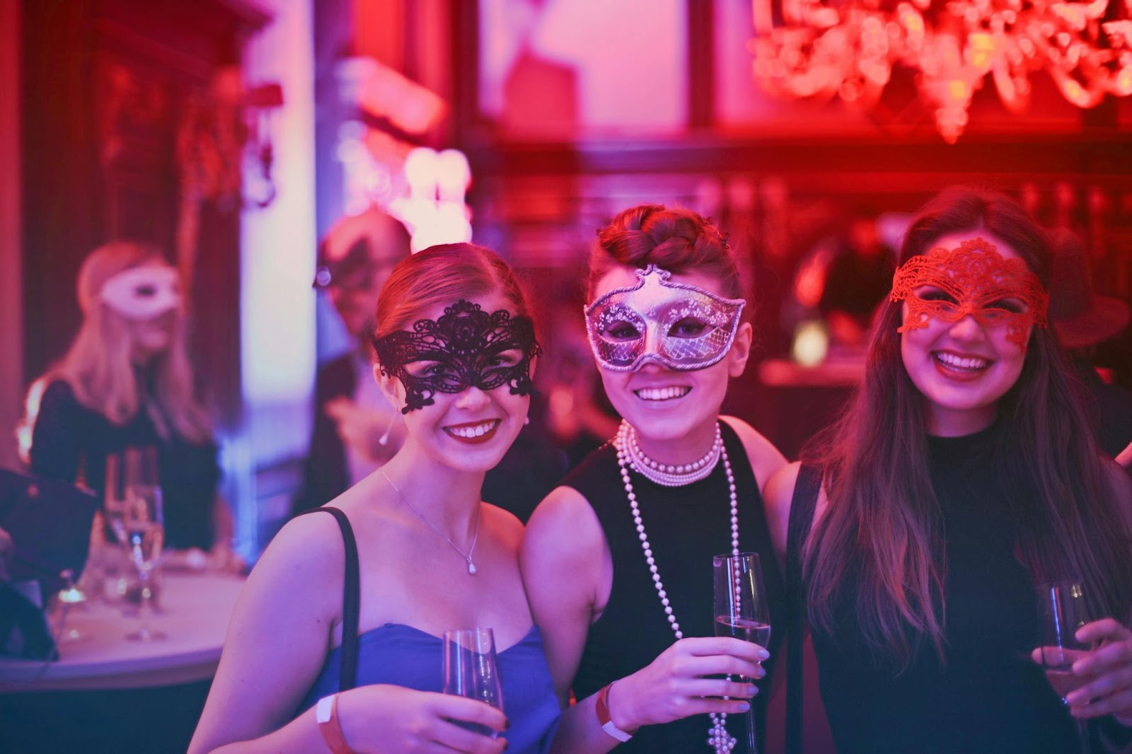 How to Add Convenience and Elegance to Any Event - sinfuldeeds